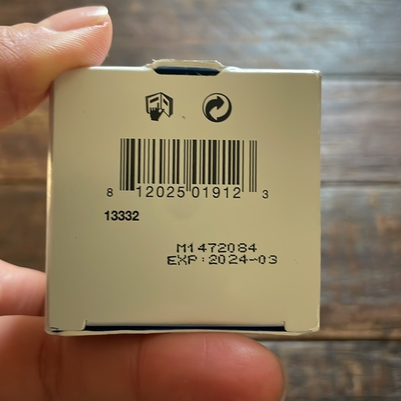 PCA Skin Weightless Protection Broad Spectrum SPF 45 NIB - Picture 3 of 4